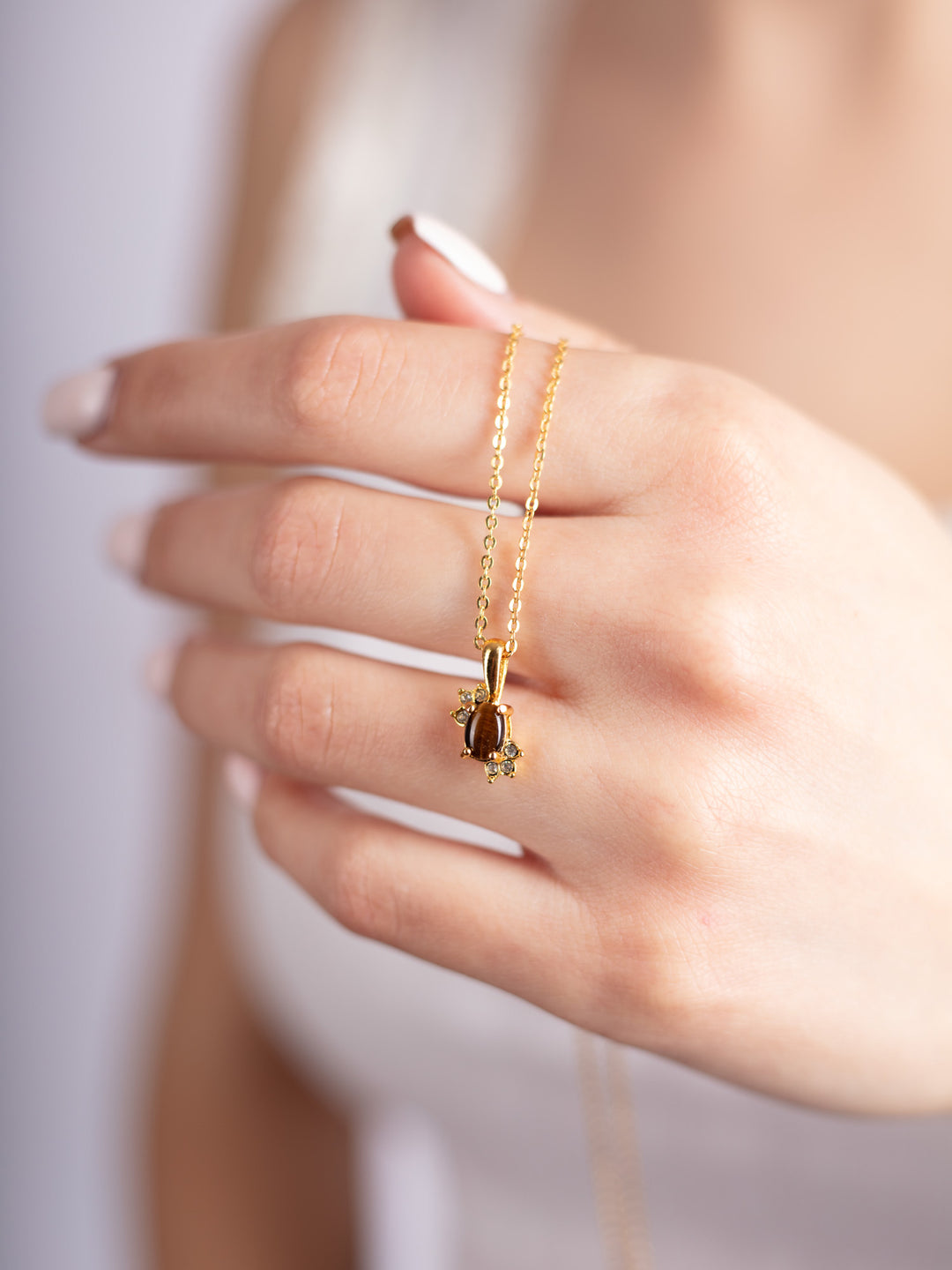 Vintage 90. gadu kaklarota ar tīģeracs kulonu