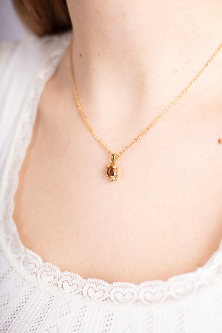 Vintage 90. gadu kaklarota ar tīģeracs kulonu