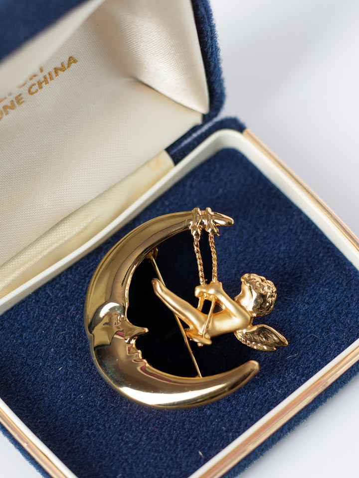 Vintage 90. gadu pusmēness piespraude