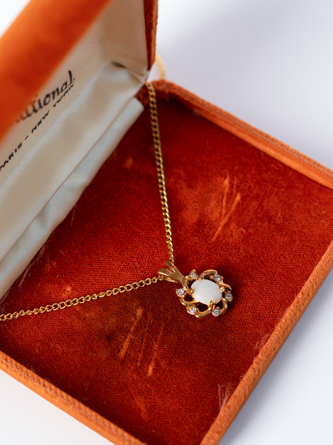 Vintage 90. gadu opāla un Austrijas kristāla kaklarota