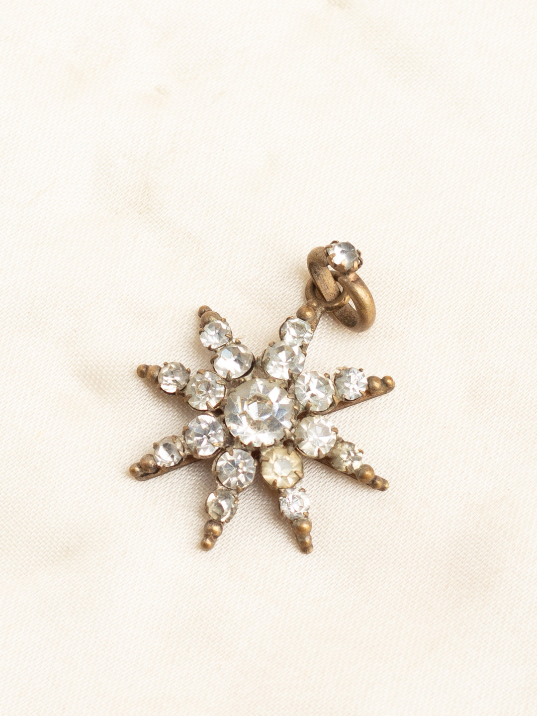 Antique Victorian Starburst Pendant kulons ar caurspīdīgiem stikla akmentiņiem
