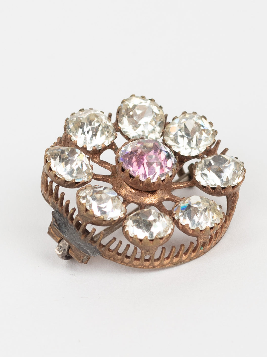 Antique Victorian piespraude ar caurspīdīgiem akmeņiem