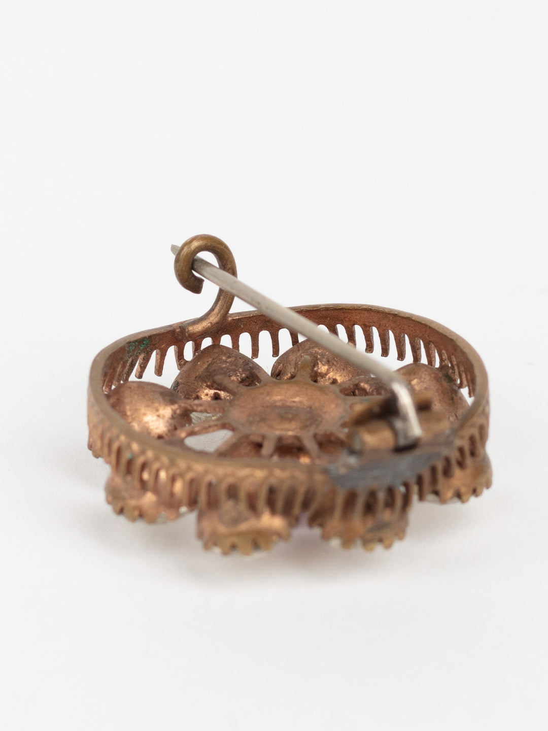 Antique Victorian piespraude ar caurspīdīgiem akmeņiem