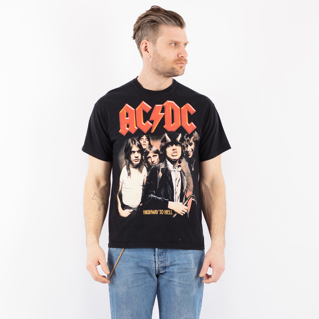 Vintage 00's Men T-Shirt in BlackZ1354