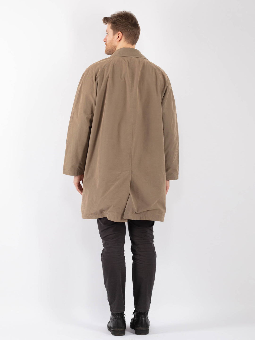 Vintage 90's Men Mac Coat in BeigeZ1250