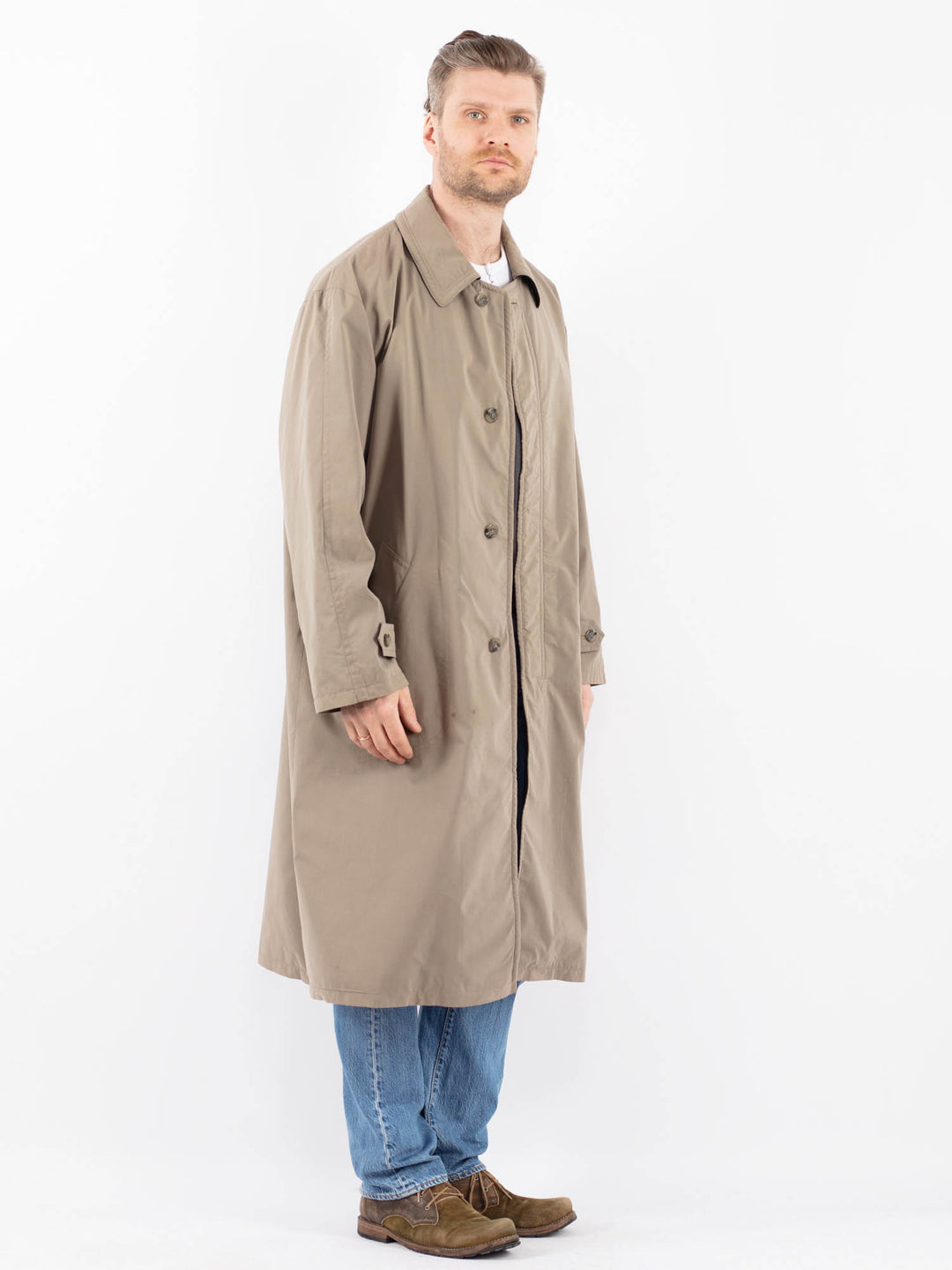 Vintage 90's Men Mac Coat in Beigev