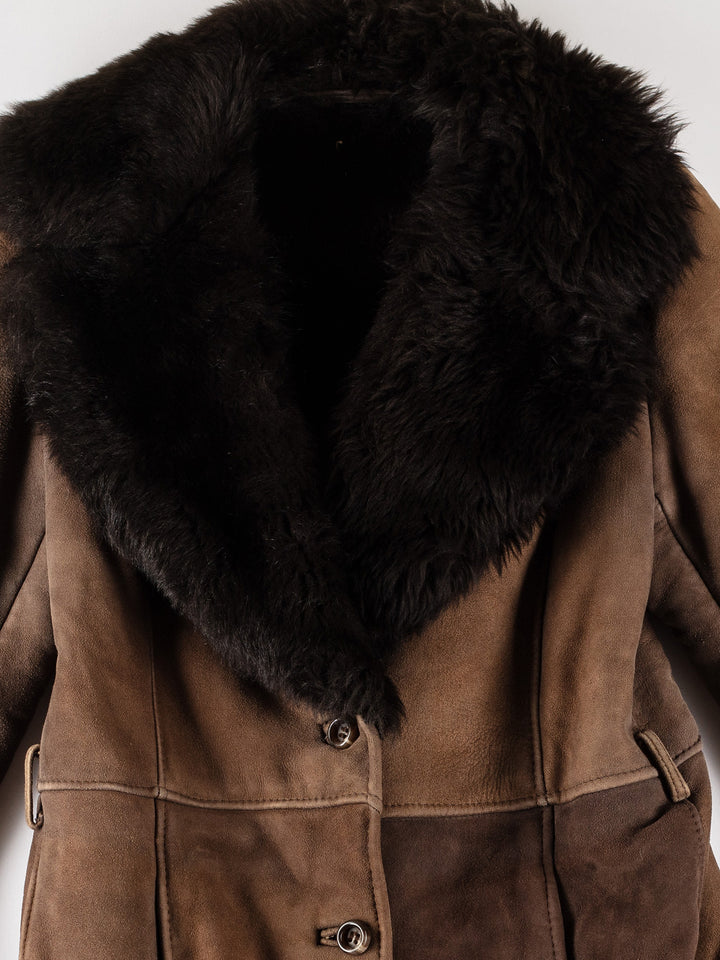 Vintage 70's Women Sheepskin Coat in BrownMN613