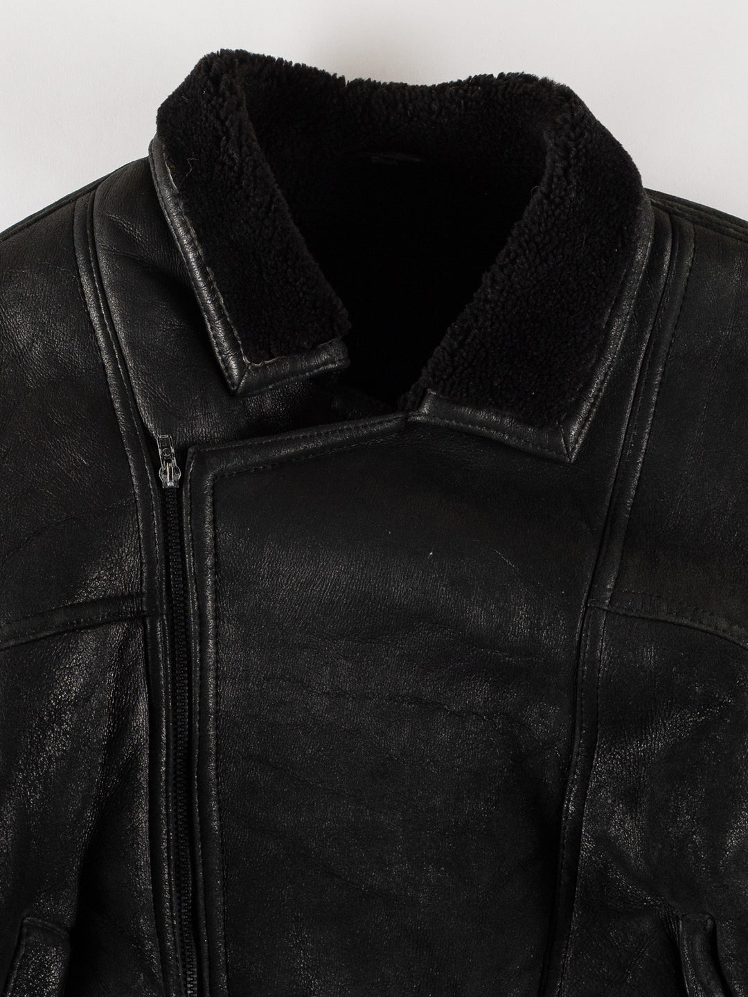 Vintage 80's Men Sheepskin Jacket in BlackVN621