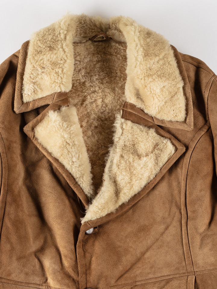 Vintage 80's Men Sheepskin Coat in BrownVN555