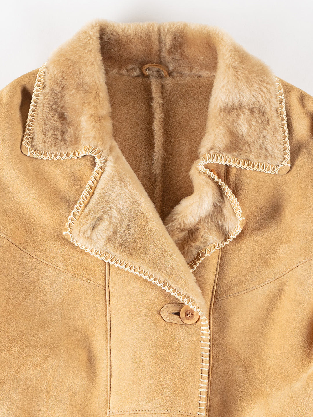 Vintage 70's Women Sheepskin Coat in BeigeMN769