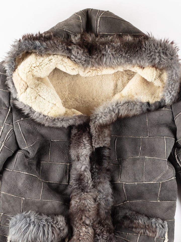 Vintage 70's Women Sheepskin Coat in GrayMN315