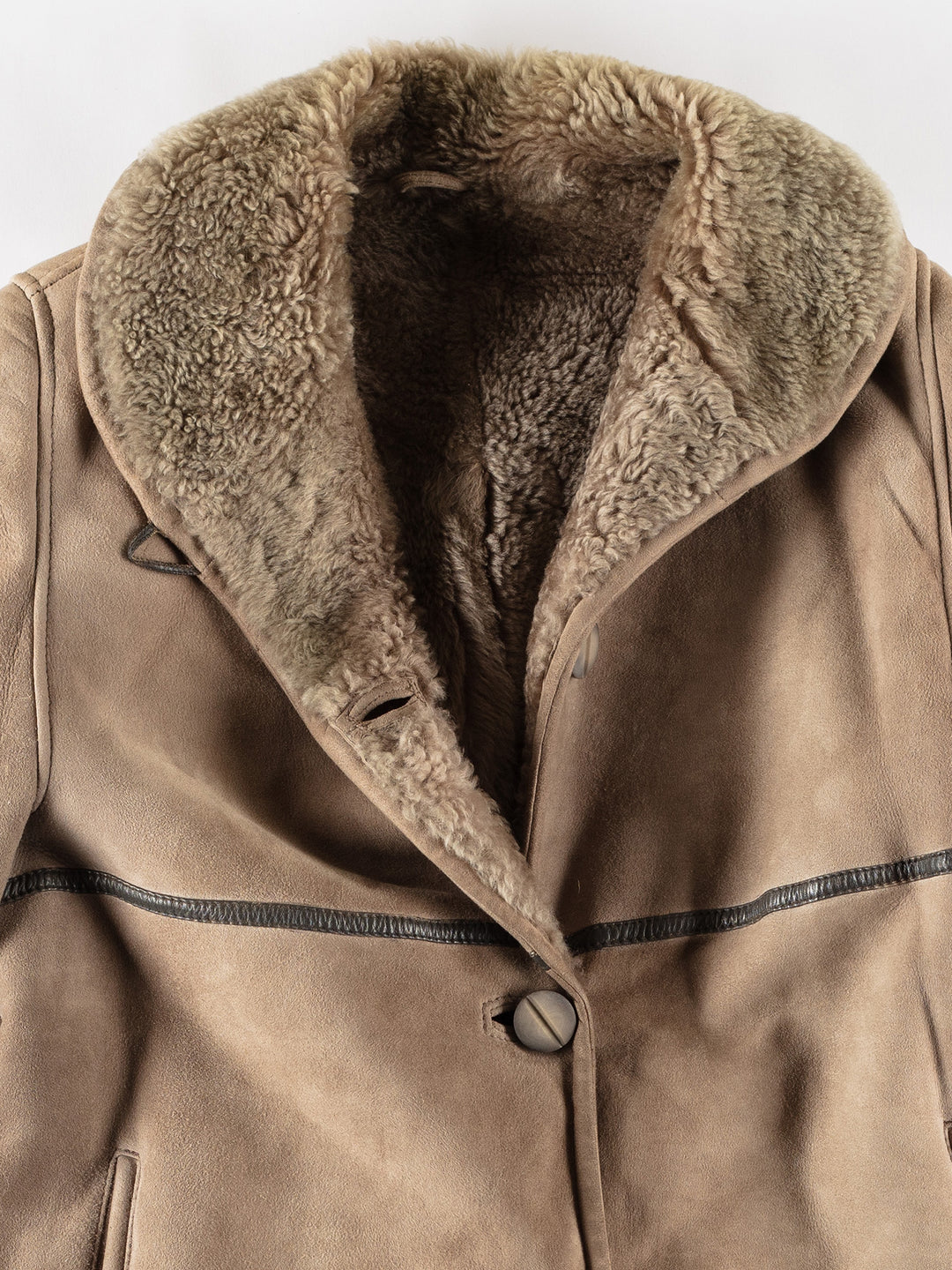 Vintage 80's Women Sheepskin Coat in BeigeMN700