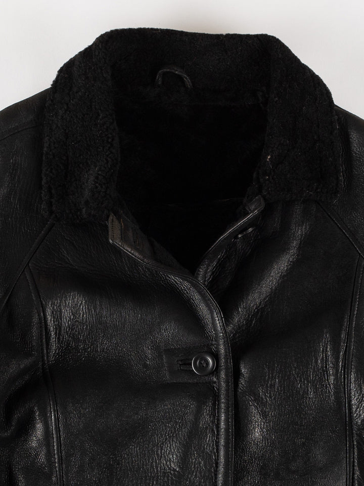 Vintage 80's Women Sheepskin Coat in BlackMN725