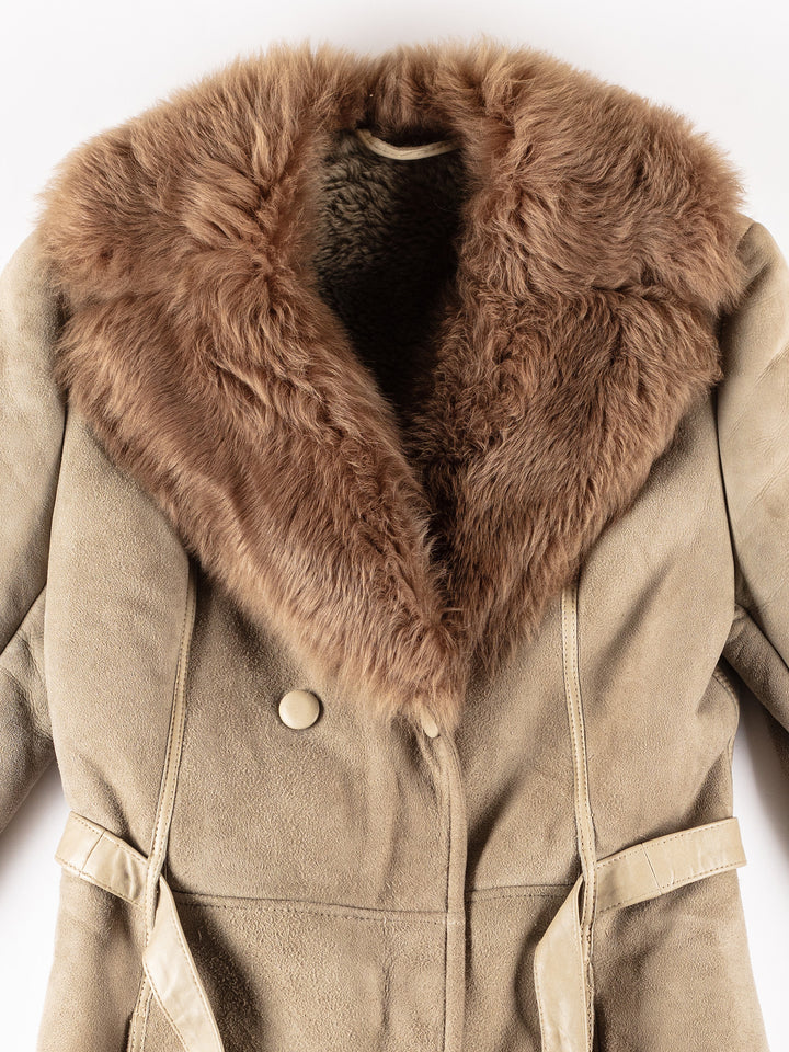 Vintage 70's Women Sheepskin Coat in BeigeMN330
