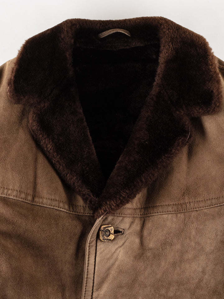 Vintage 80's Men Sheepskin Coat in BrownVN643