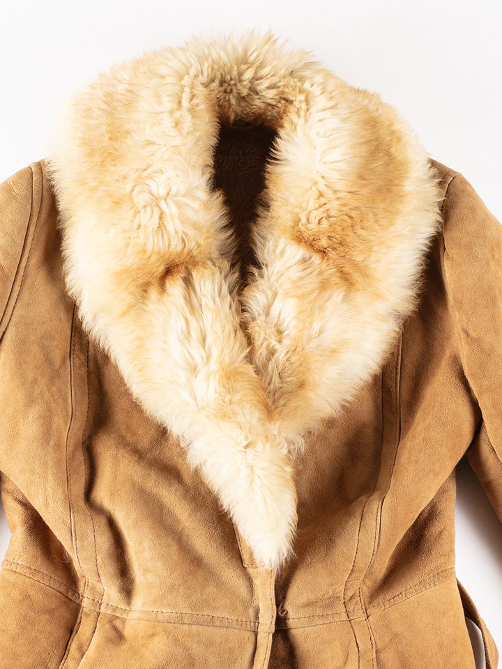 Vintage 70's Women Sheepskin Coat in BeigeMN324