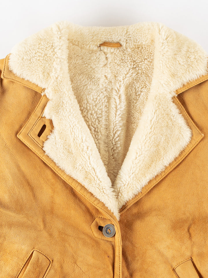 Vintage 70's Women Sheepskin Coat in YellowMN762