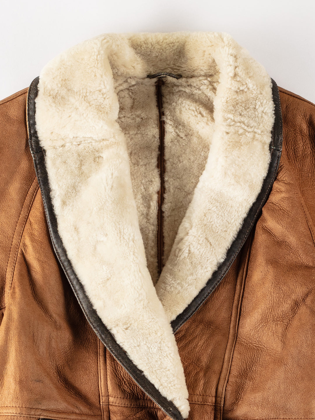 Vintage 80's Women Sheepskin Coat in BrownMN589