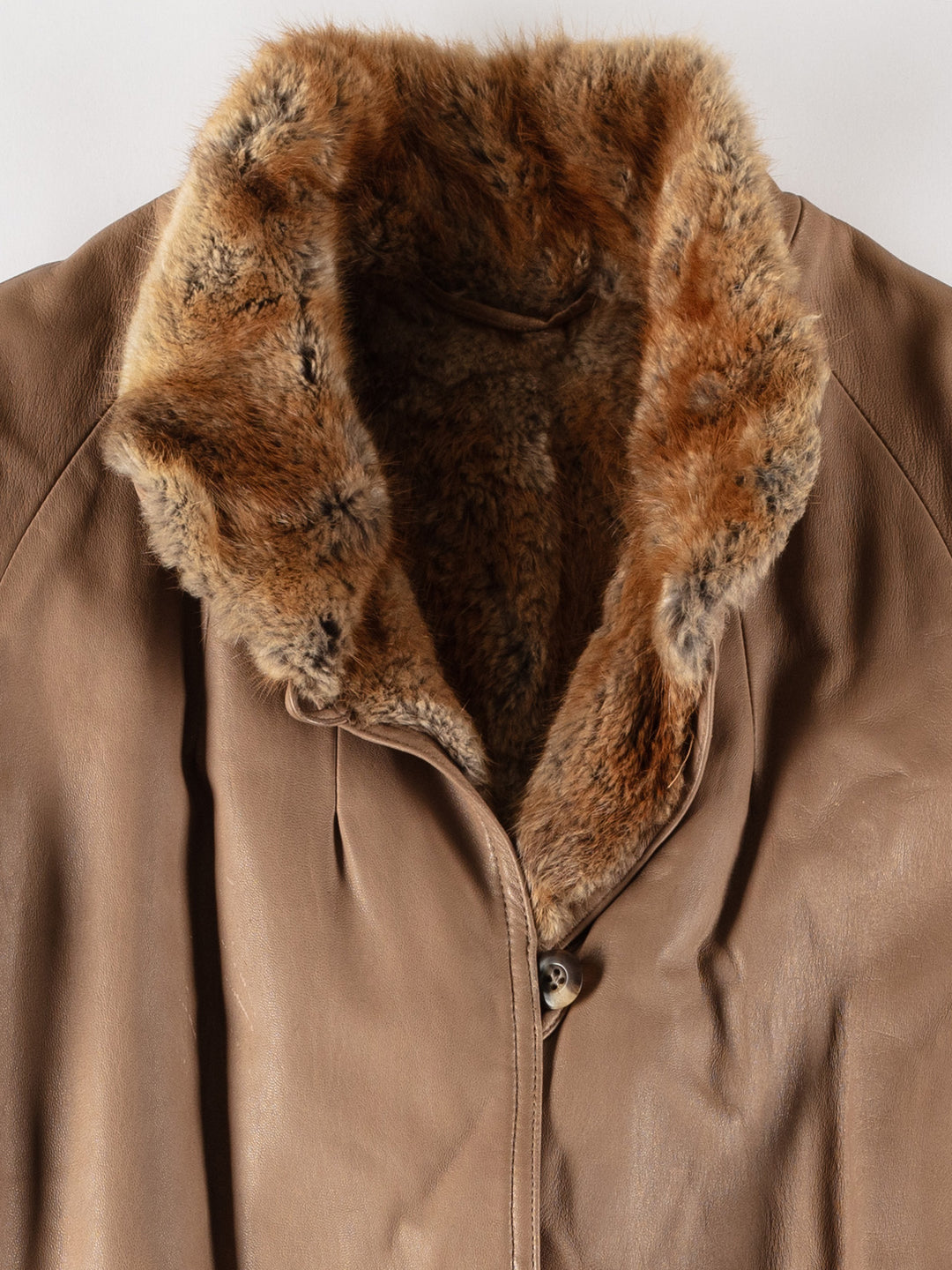 Vintage 80's Women Sheepskin Coat in BeigeMN734