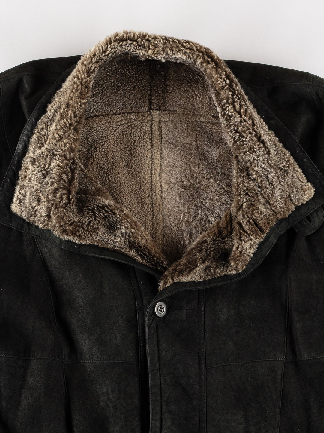 Vintage 80's Men Sheepskin Coat in BlackVN609