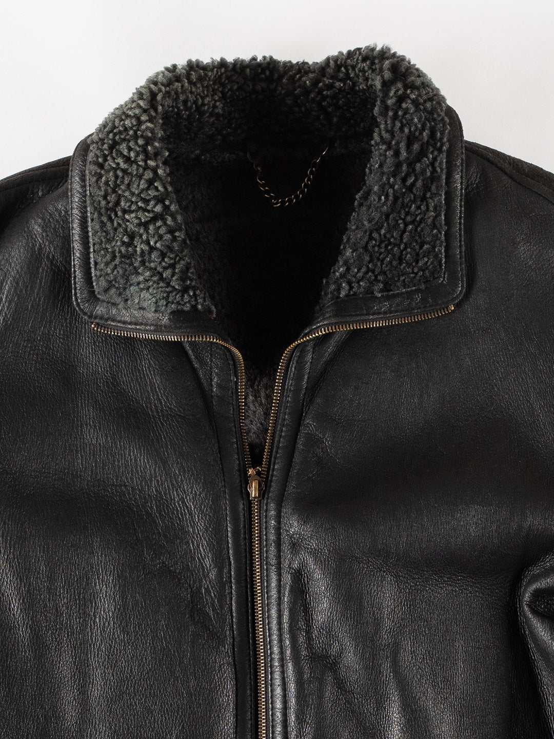 Vintage 90's Men Sheepskin Coat in BlackVN400