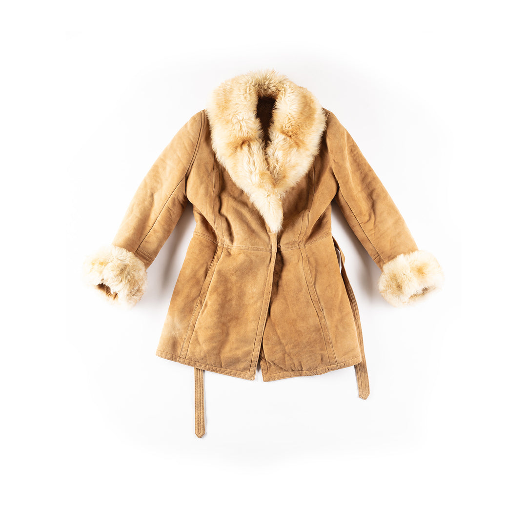 Vintage 70's Women Sheepskin Coat in BeigeMN324
