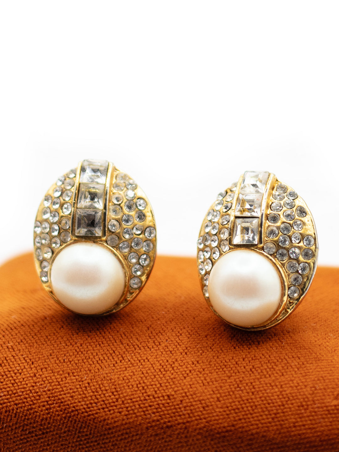 Vintage 80's Clip-on Earrings in Gold