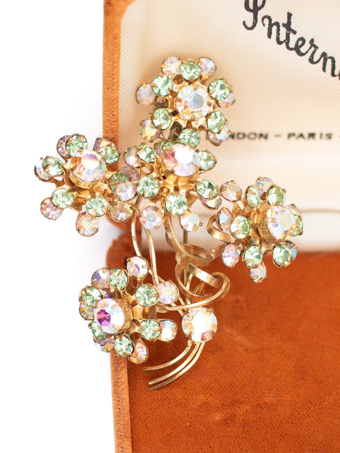 Vintage 50's Brooch in Gold