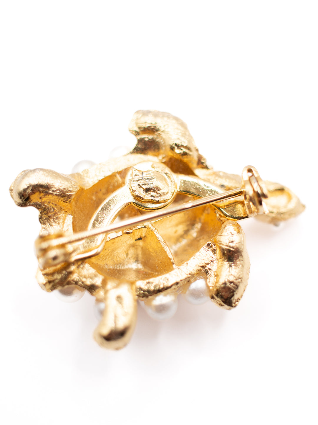 Vintage 50's Brooch in Gold