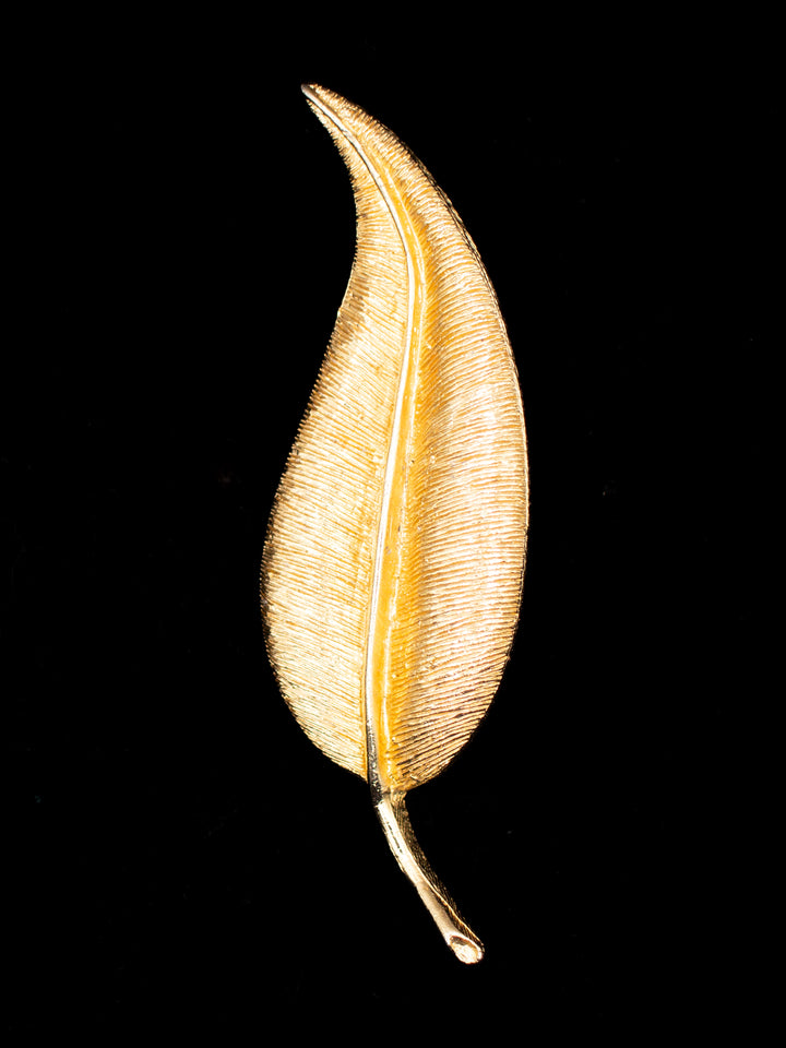 Vintage 70's Brooch in Gold