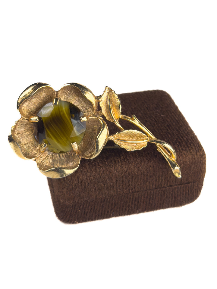 Vintage zvaigznes piespraude ar mākslīgajiem akmentiņiem 