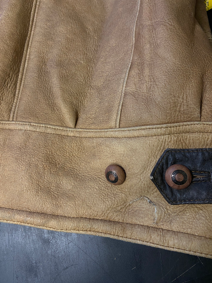 Vintage 80's Women Oversized Sheepskin Coat in Brown