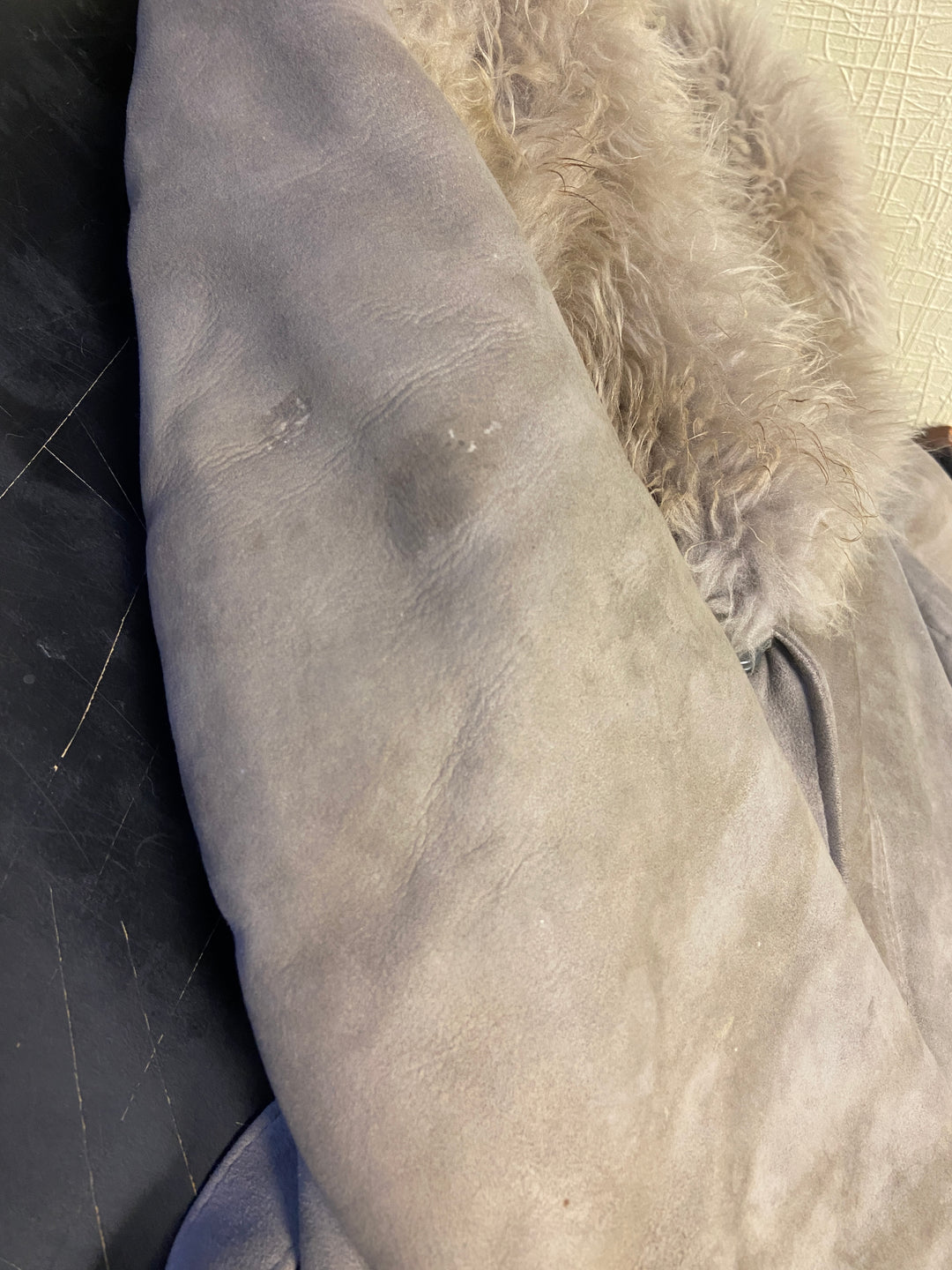 Vintage 70. gadu sieviešu aitādas mētelis bēšā krāsā