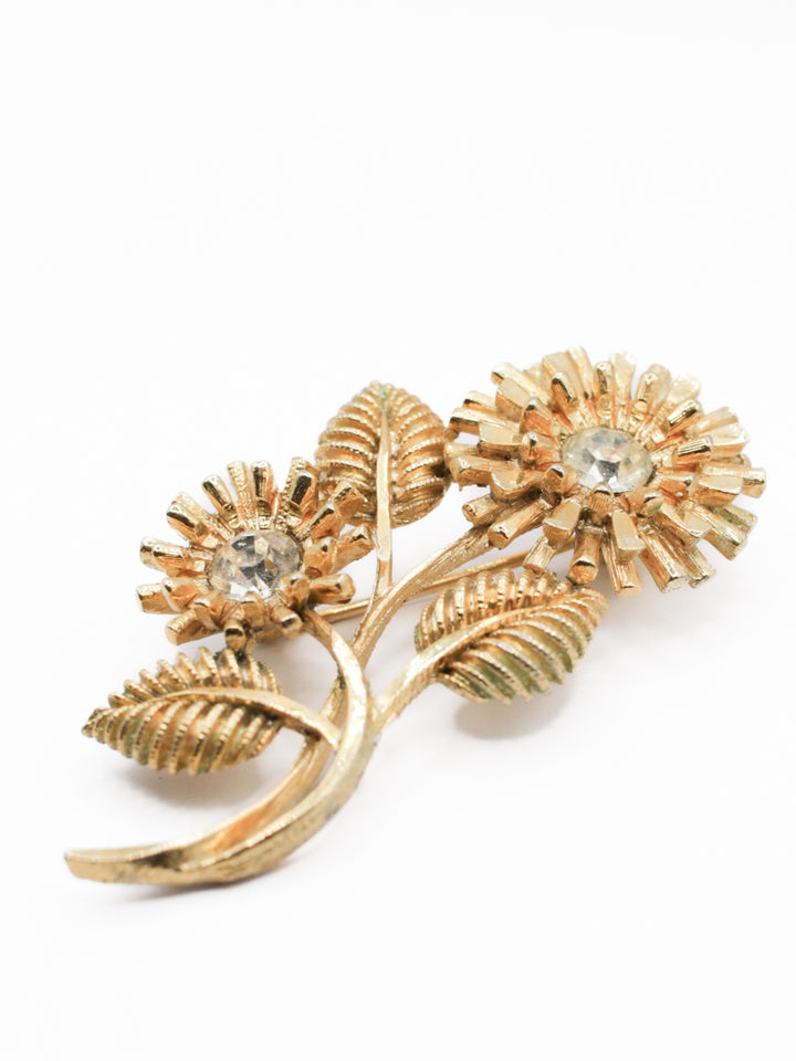 Vintage zvaigznes piespraude ar mākslīgajiem akmentiņiem 