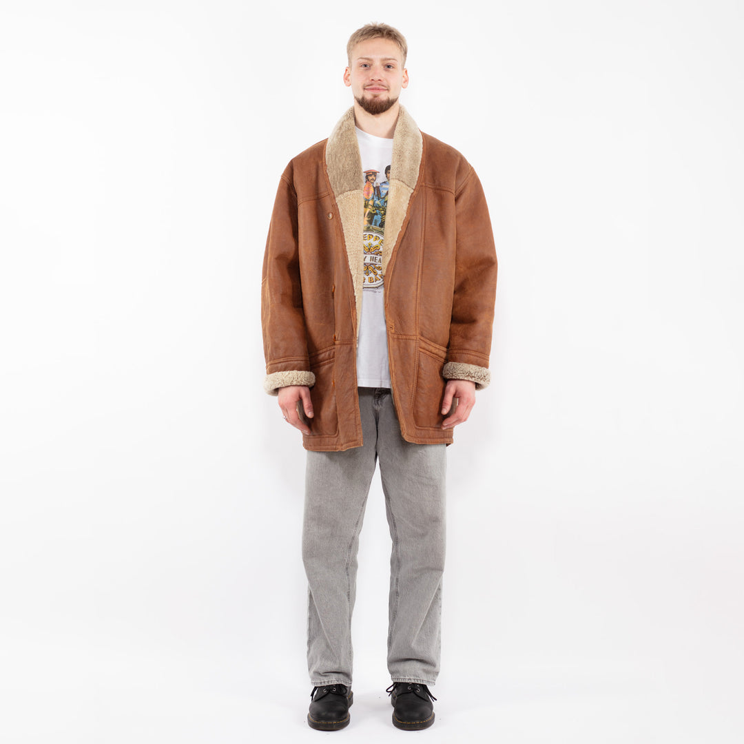 Vintage 90's Men Oversized Sheepskin Coat in Brown