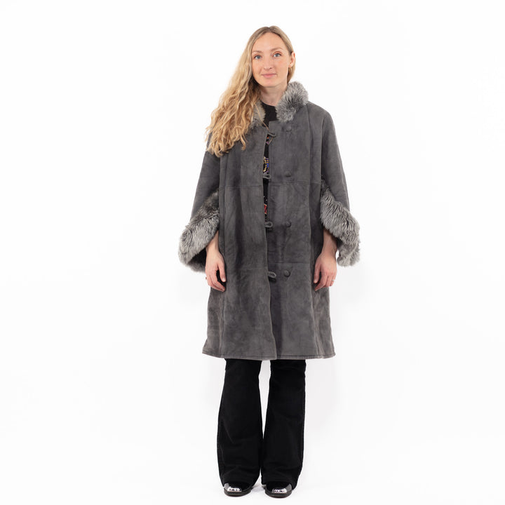 Vintage 90's Women Sheepskin Coat in GrayA0892