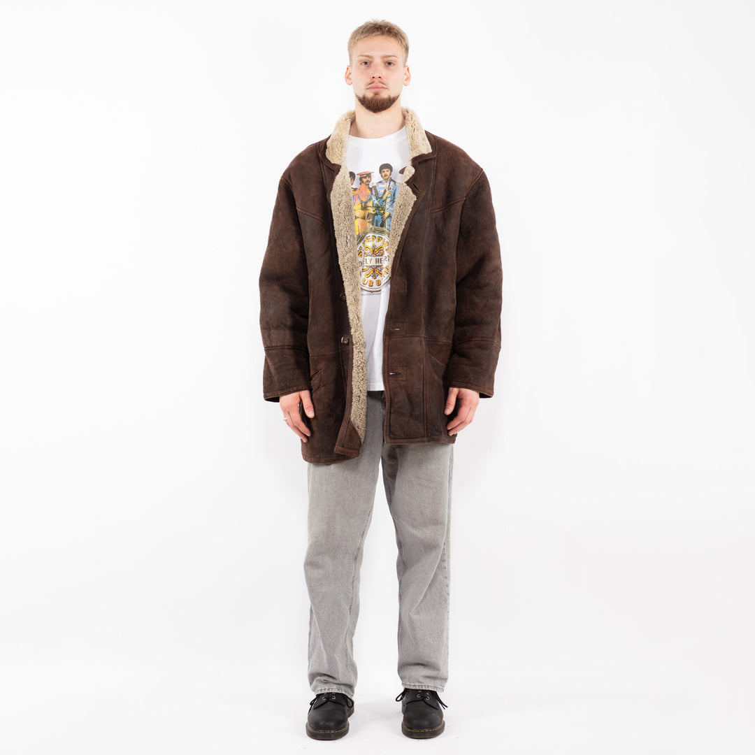 Vintage 90's Men Oversized Sheepskin Coat in Brown