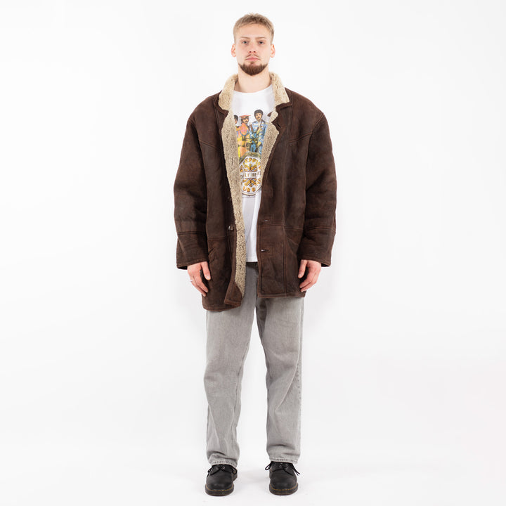 Vintage 90's Men Oversized Sheepskin Coat in Brown