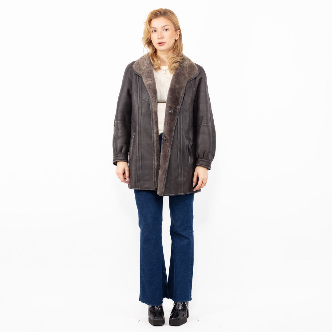 Vintage 90. gadu sieviešu divpusējs aitādas mētelis brūnā krāsā