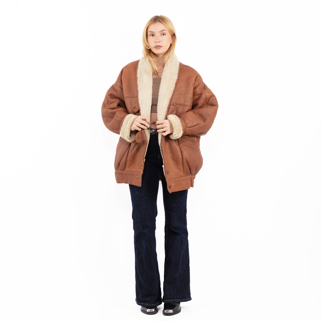 Vintage 80's Women Oversized Sheepskin Coat in Brown