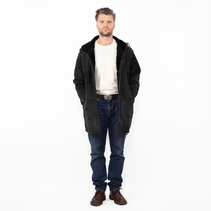 Vintage 90. gadu vīriešu aitādas mētelis ar kapuci melnā krāsā