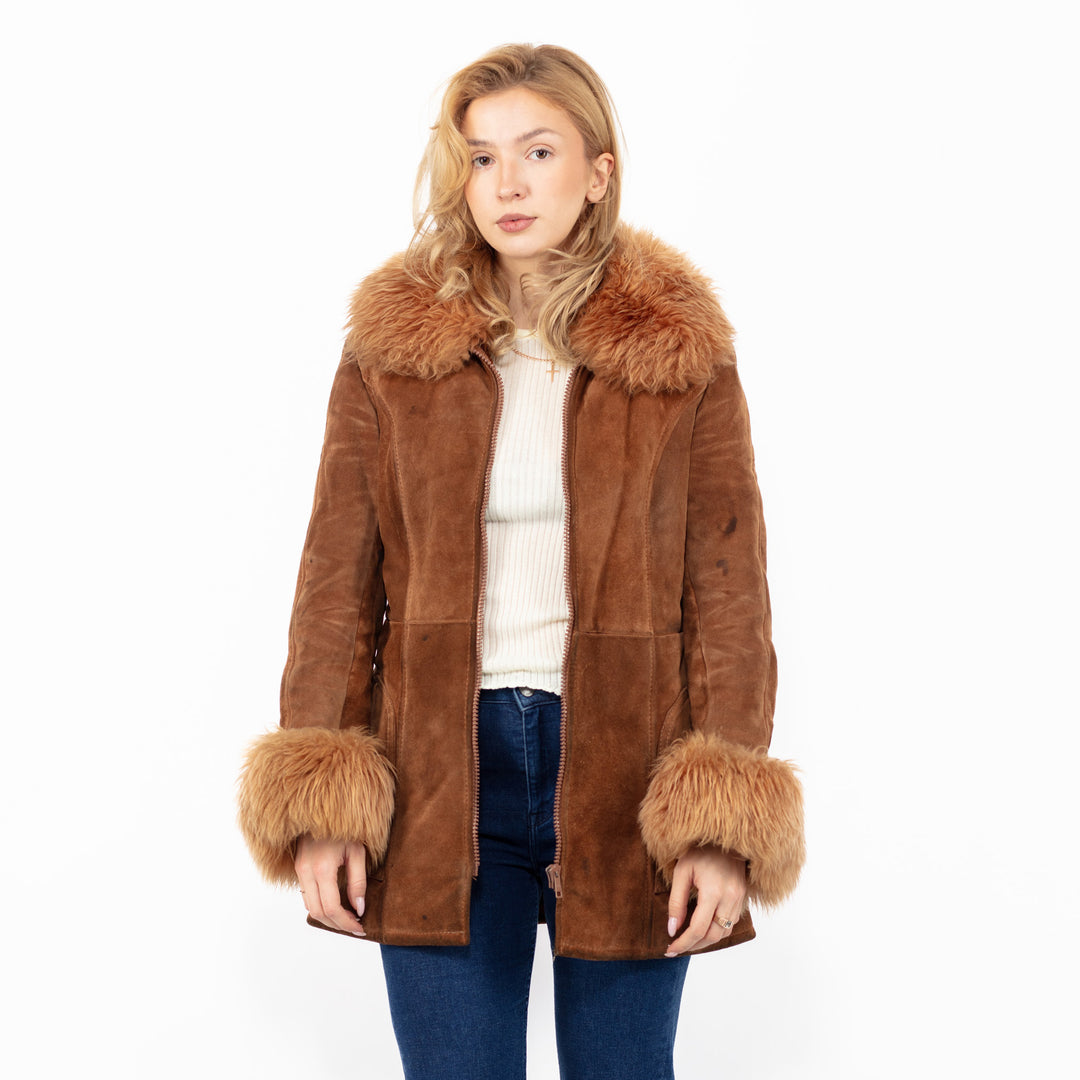 Vintāžas 70. gadu Penny Lane zamšādas šerpu mētelis brūnā krāsā