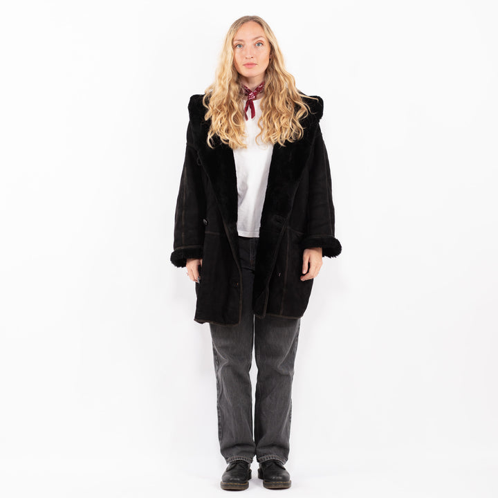 Vintage 90's Women Oversized Sheepskin Coat in Black