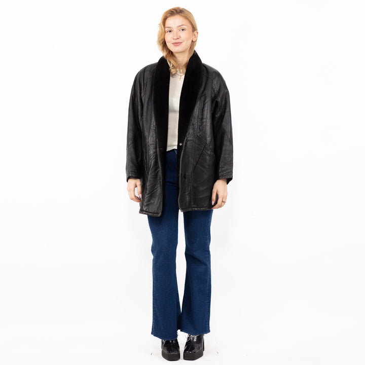 Vintage 90's Women Leather Coat in BlackA0837