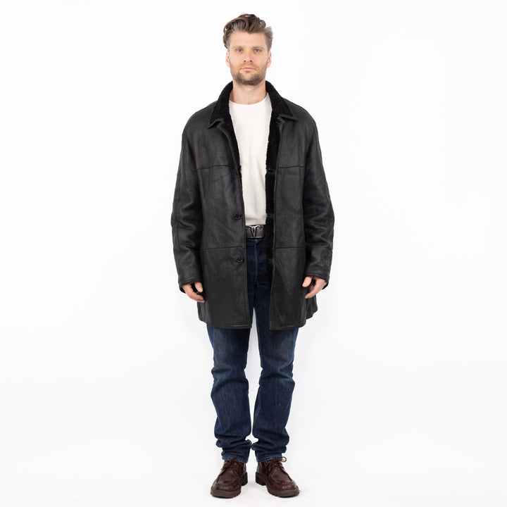 Vintage 90. gadu vīriešu aitādas mētelis melnā krāsā (šujas, atstāt draftos)