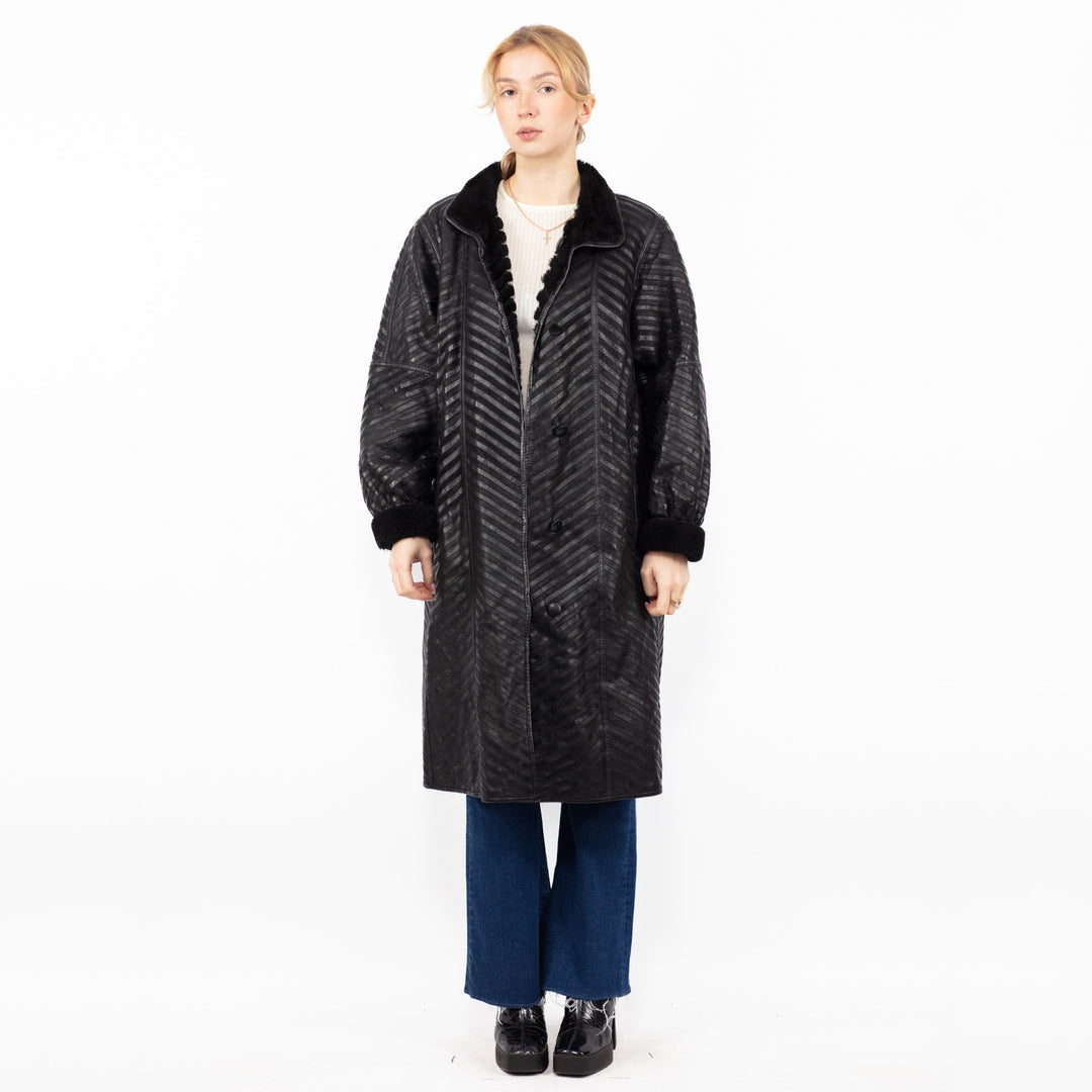 Vintage 80. gadu sieviešu divpusējs aitādas mētelis melnā krāsā