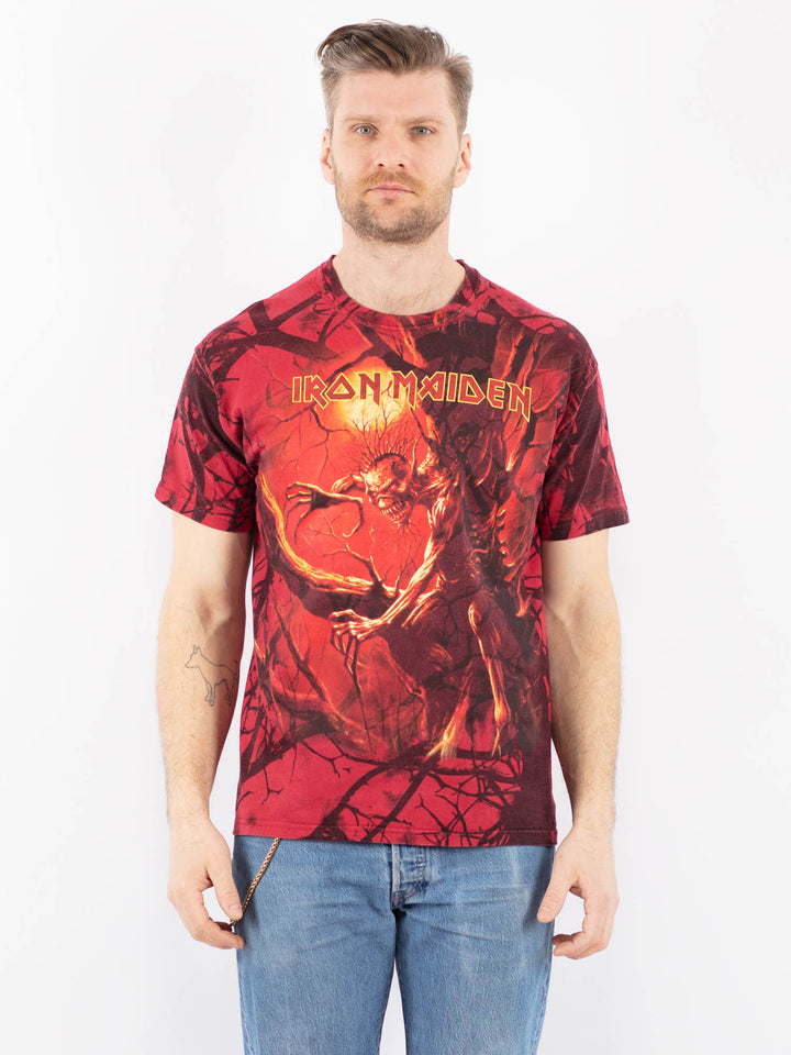 Vintage 00's Men T-Shirt in RedZ1351