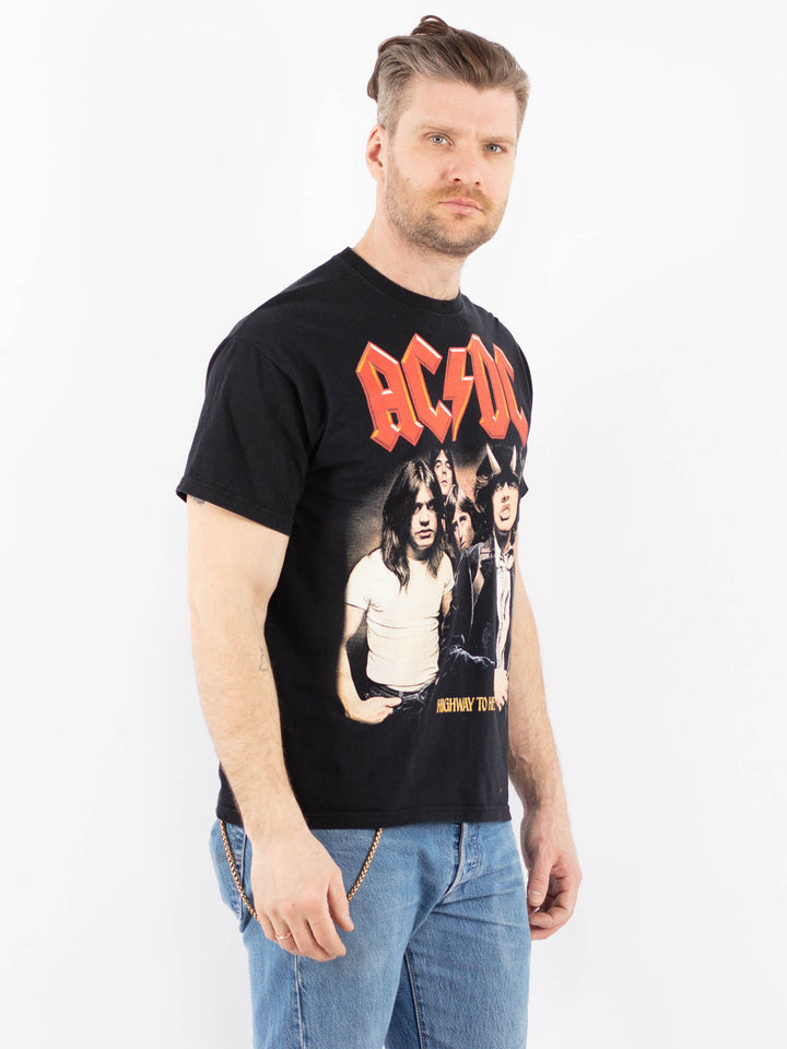Vintage 00's Men T-Shirt in BlackZ1354