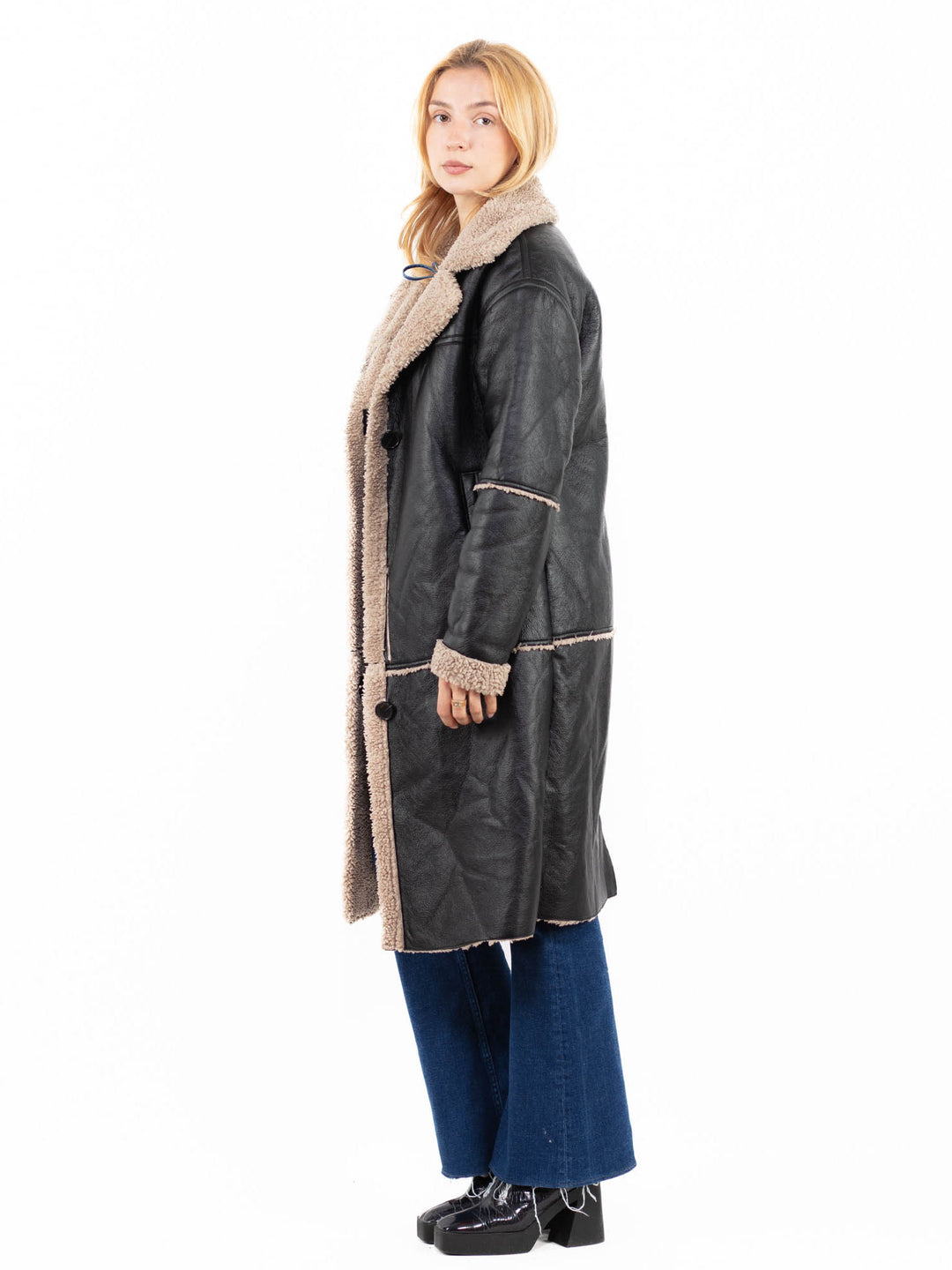Vintage 00's Women Sheepskin Coat in BlackA0112