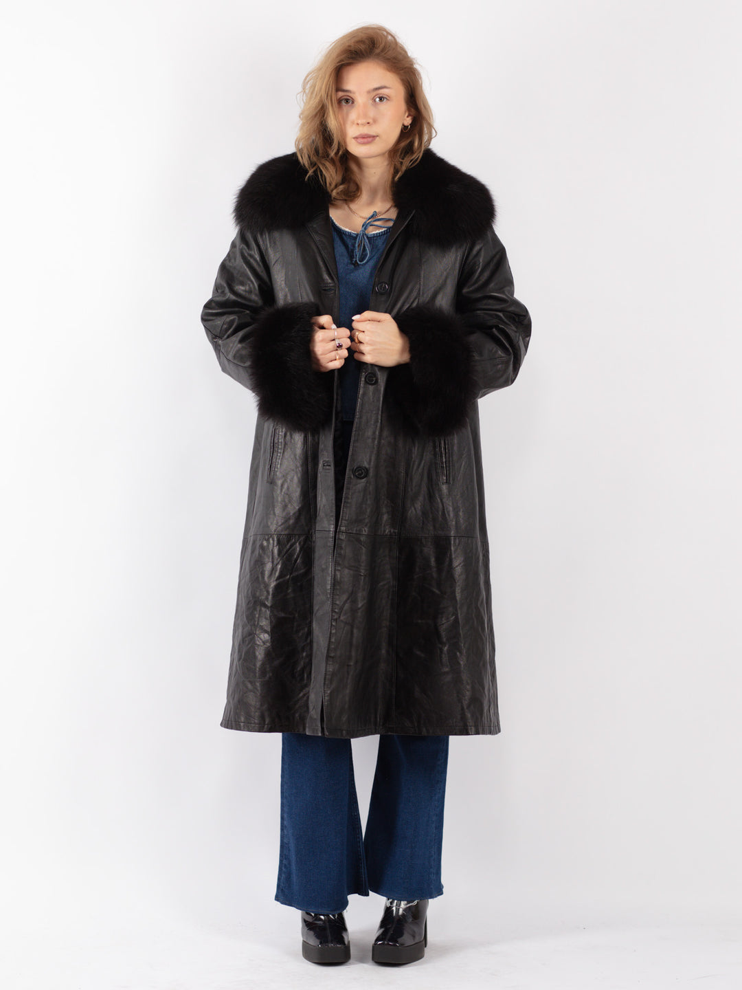 Vintage 70's Women Leather Coat in Black